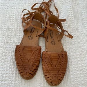 Lace up Mexican brown huarache sandal